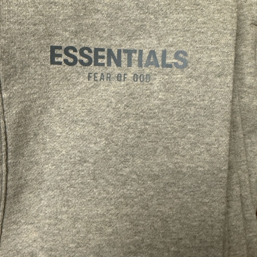 Essential Sweatpants - Picture 3 of 5